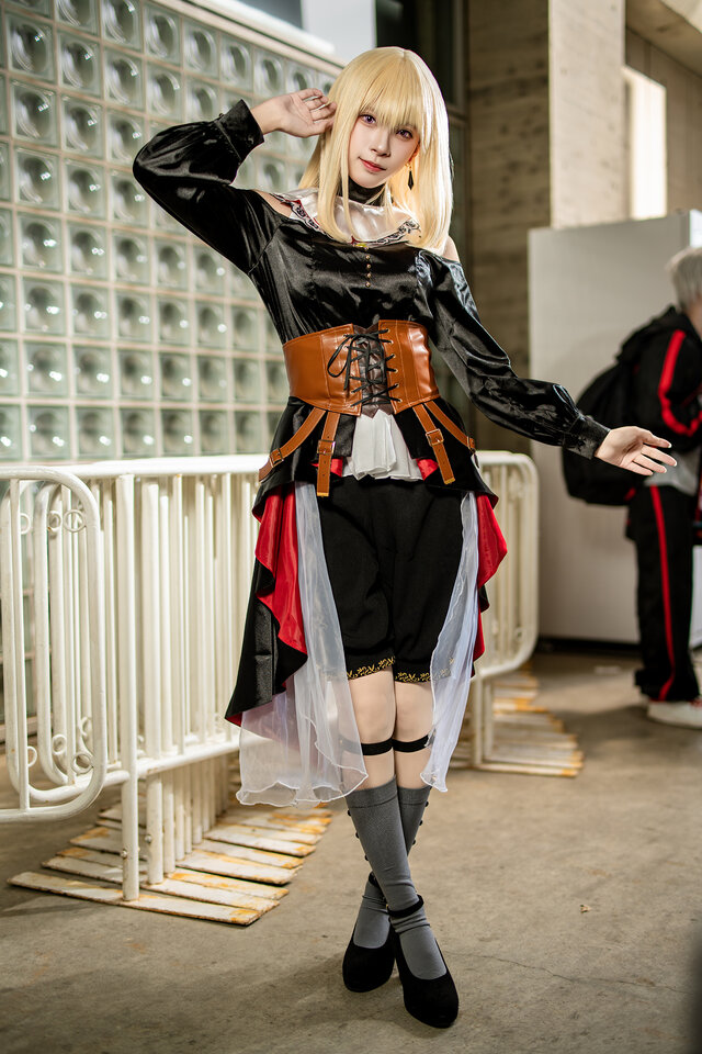ドロリス『BanG Dream! Ave Mujica』／紅羽りお（X：@riotarou12）