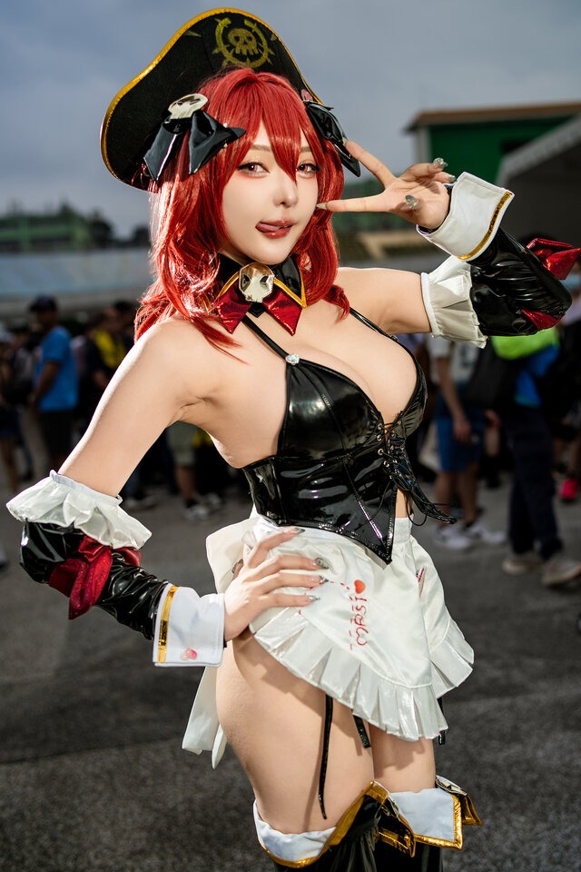 宝鐘マリン「ホロライブ」／XUXU 星野秀奈（Instagram：xuxu_0330）【日本】