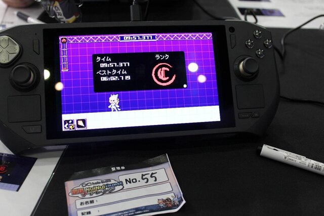 リアル会場でRTAに挑戦!? 「ニコ超 2025」holo Indieブースは、不知火フレアを操作するファンたちの白熱バトルが繰り広げられていた【レポート】