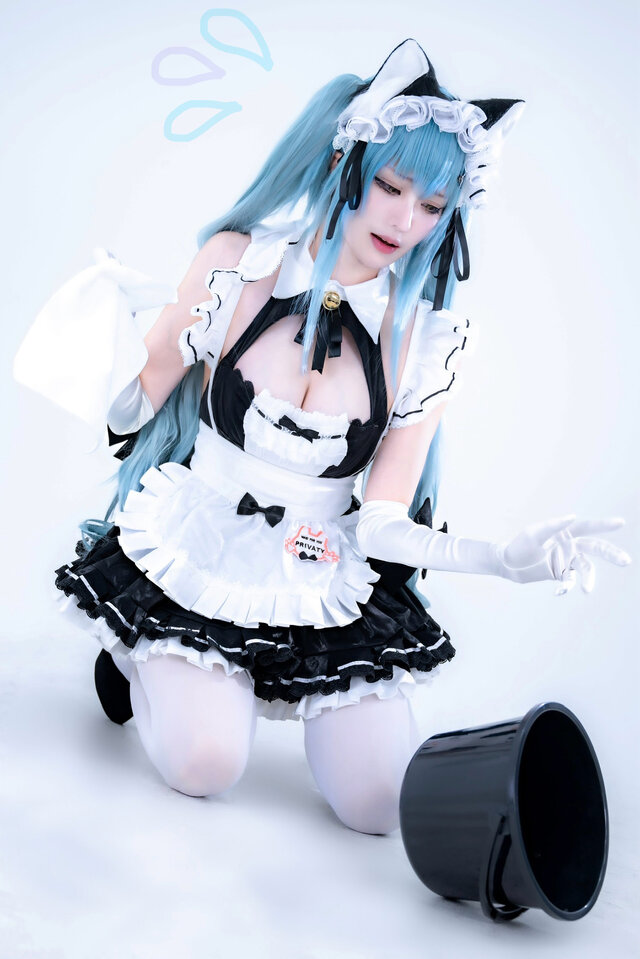 メイドプリバティ『勝利の女神：NIKKE』／寝る子（X：@neruko_kanade_）、撮影：ていあつ（X：@teruru_128）