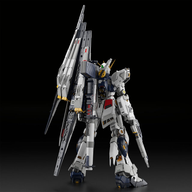 究極のガンプラ「PG UNLEASHED 1/60 νガンダム」詳細解禁！大型スケールで挑んだフィン・ファンネルも必見