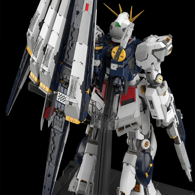 究極のガンプラ「PG UNLEASHED 1/60 νガンダム」詳細解禁！大型スケールで挑んだフィン・ファンネルも必見