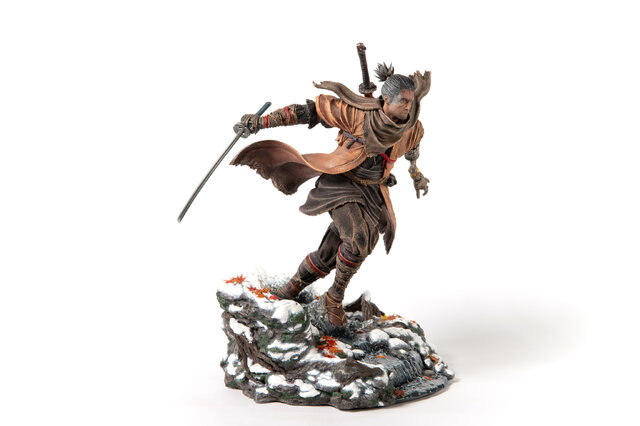 『SEKIRO』主人公「狼」のスタチューが予約開始！楔丸と不死斬りを背負い、戦国の世を駆ける
