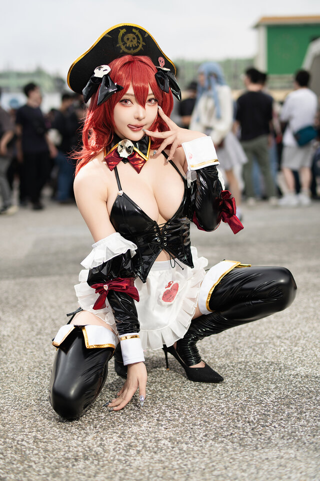 マスト：ロマンチックメイド『勝利の女神:NIKKE』／XUXU 星野秀奈（Instagram：xuxu_0330、X：@xuxu0330）