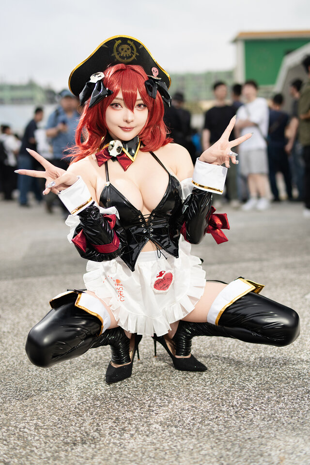 マスト：ロマンチックメイド『勝利の女神:NIKKE』／XUXU 星野秀奈（Instagram：xuxu_0330、X：@xuxu0330）