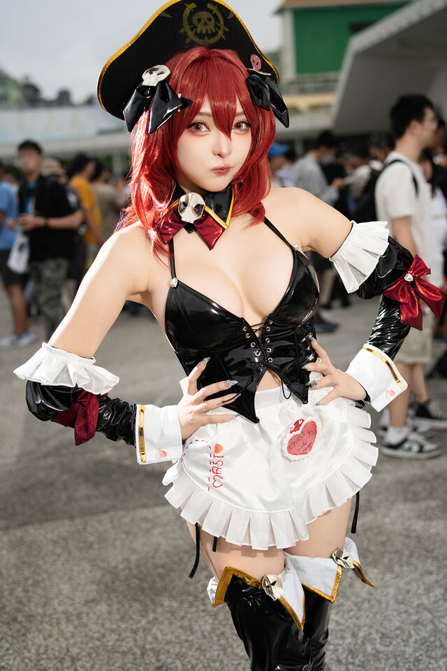 マスト：ロマンチックメイド『勝利の女神:NIKKE』／XUXU 星野秀奈（Instagram：xuxu_0330、X：@xuxu0330）