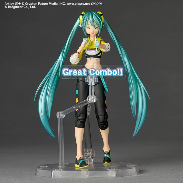 健康的なおヘソ！可動フィギュア「初音ミク　Fit Boxing Ver.」が登場ーダンベルや縄跳び、ゲームを再現可能なパーツも付属