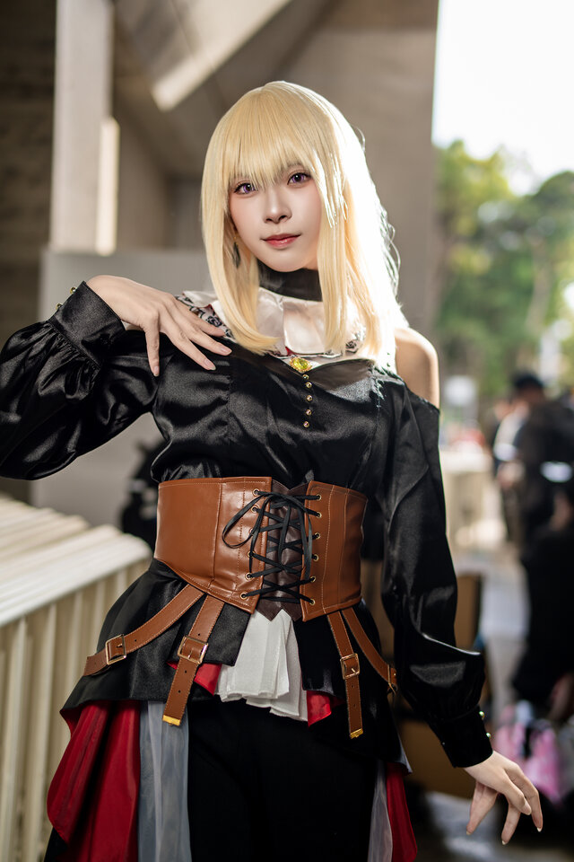 ドロリス『BanG Dream! Ave Mujica』／紅羽りお（X：@riotarou12）