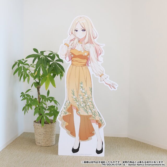 『学マス』等身大スタンディ12種が予約受付開始！豪華なパーティードレス姿で、特別な存在感を演出
