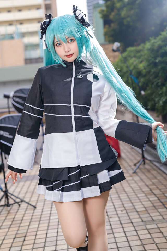 初音ミク／とみこ（X：@1035_magica）