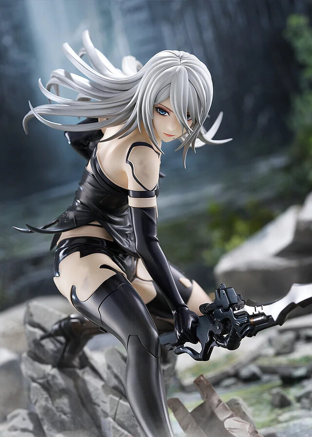 激しい戦闘の中で魅せるふともも！「ニーアオートマタ」より「A2」が四〇式戦術刀を構え、躍動感あるポージングで立体化