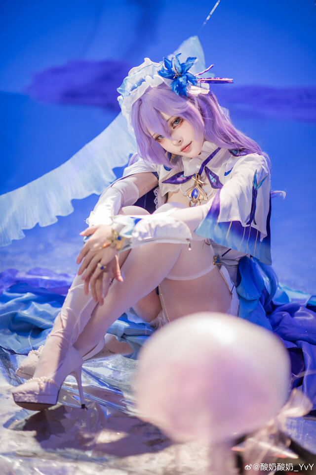 カンタレラ／酸奶酸奶_YVY（Weibo：酸奶酸奶_YVY）