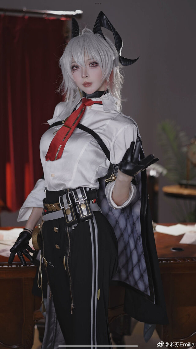 ザンニー／米苏 Emilia（Weibo：米苏 Emilia）