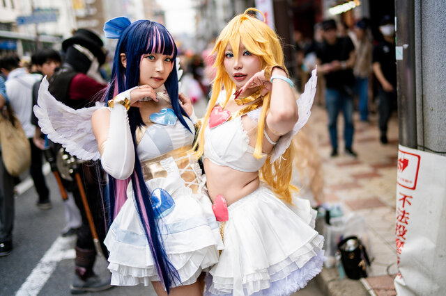 ストッキング：やよっぺ（X：@yayo_cos）、パンティ：ことり。（X：@ktrmr0114）