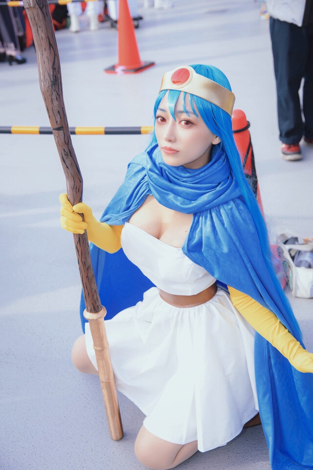 女賢者『ドラゴンクエストIII』／ミンミコ（X：@minmikoooooooo）
