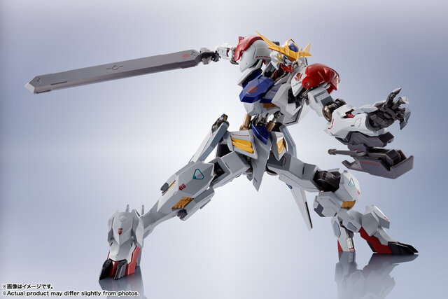 「ガンダムバルバトスルプス」が“魂ストア限定仕様”でMETAL ROBOT魂化！セット内容を改め、台座デザインも一新