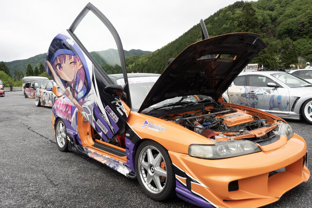 ガルウィングの湊あくあ＆紫咲シオンがイカす！「ホロライブ」「にじさんじ」など奥伊吹に集まったVTuber痛車まとめ【ARCChampionship 2025フォトレポ】