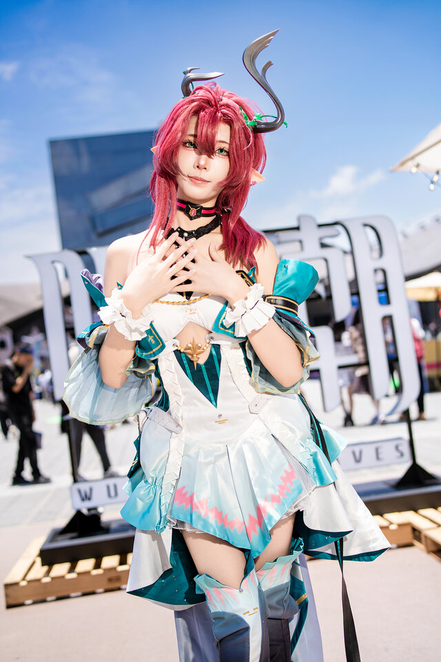 シャコンヌ／四巫日モミ（Instagram：momihi__444）