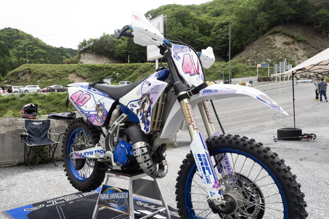 『アイマス』の痛車・痛バイクがアツい！愛が溢れる11台をピックアップ【ARCChampionship 2025フォトレポ】