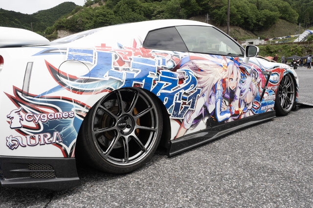 『ウマ娘』オグリキャップ&タマモクロスの痛車が圧巻！マーベラスサンデーやキングヘイローの姿も【ARCChampionship 2025フォトレポ】