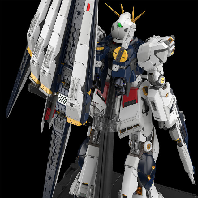 究極のガンプラ「PG UNLEASHED 1/60 νガンダム」追加情報！圧倒的密度の内部フレームや「LEDユニット（別売り）」がお披露目