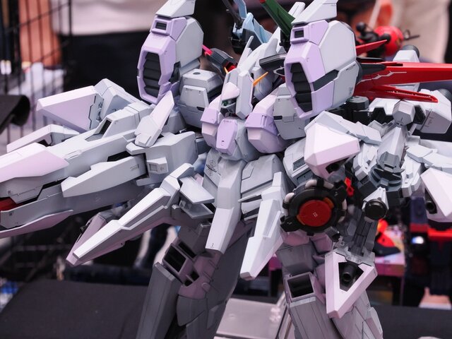 大迫力の「ガンダムバルバトス」から、ひっそり紛れていた「ずんだどん」まで見所目白押し！今年は展示スペースも拡大【八展2025フォトレポート】