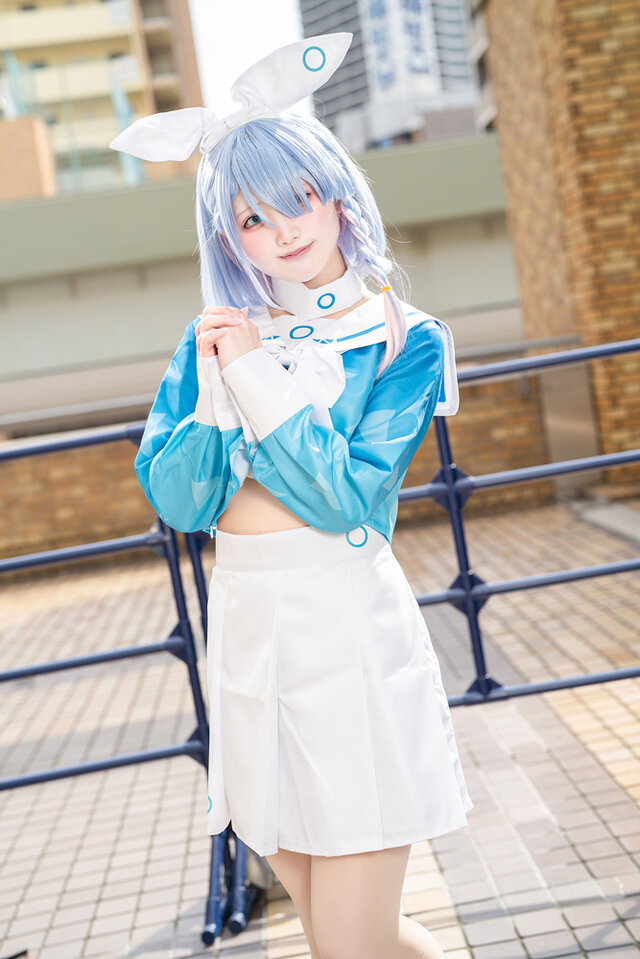 アロナ『ブルーアーカイブ』／みなとみら（X：@tehslu_cosab_xx）