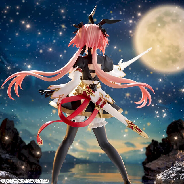 『FGO』より「セイバー/アストルフォ」フィギュアがプライズ展開！金の縁やフリルをこだわり造形、剣と鞘付きの豪華仕様