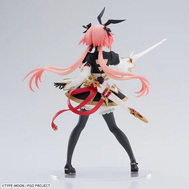 『FGO』より「セイバー/アストルフォ」フィギュアがプライズ展開！金の縁やフリルをこだわり造形、剣と鞘付きの豪華仕様