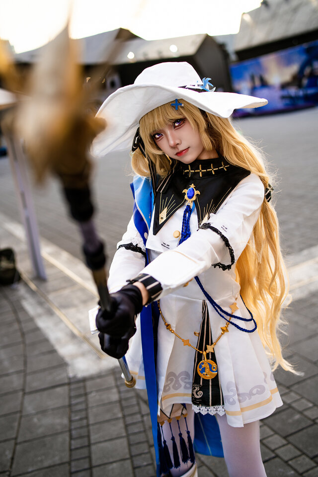 フィービー／四巫日モミ（Instagram：momihi__444）