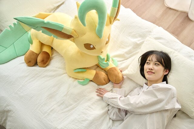 意外とデカい…！ 『ポケモン』等身大のイーブイフレンズぬいぐるみ第3弾が受付開始―今回はリーフィア、グレイシア、ニンフィアの3種類