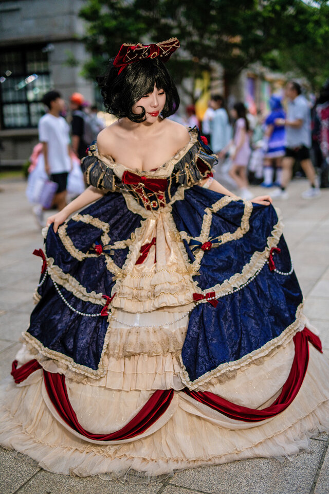 白雪姫／加藤桜（Instagram：sakura_skatingcosplayer）