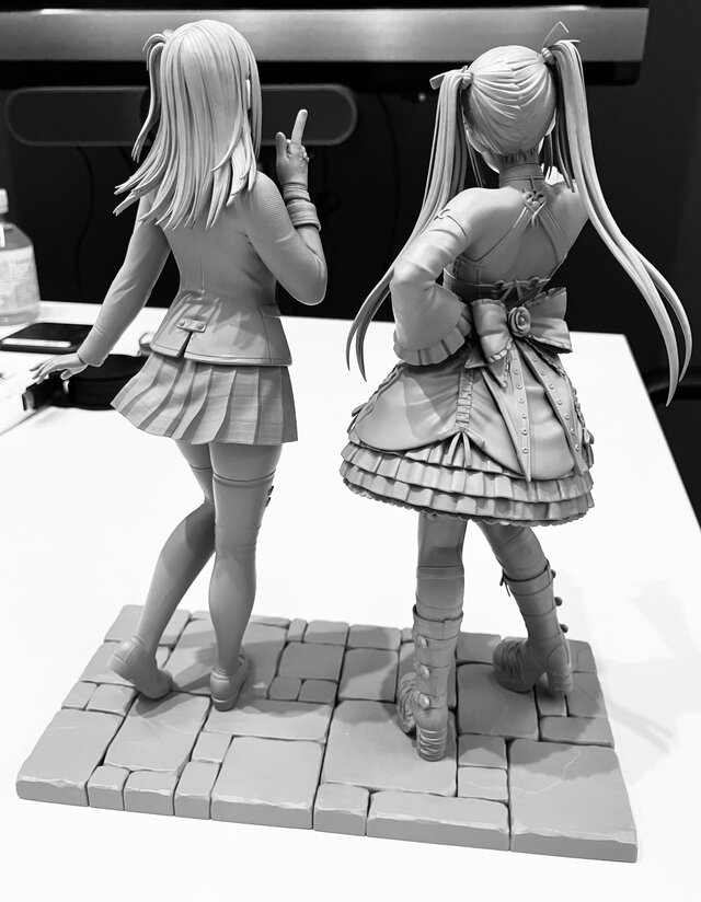 後ろ姿がチラ見せ！『DOA6』ほのか、マリー・ローズの監修中フィギュアが一部お披露目―「みんなには内緒だよ。」