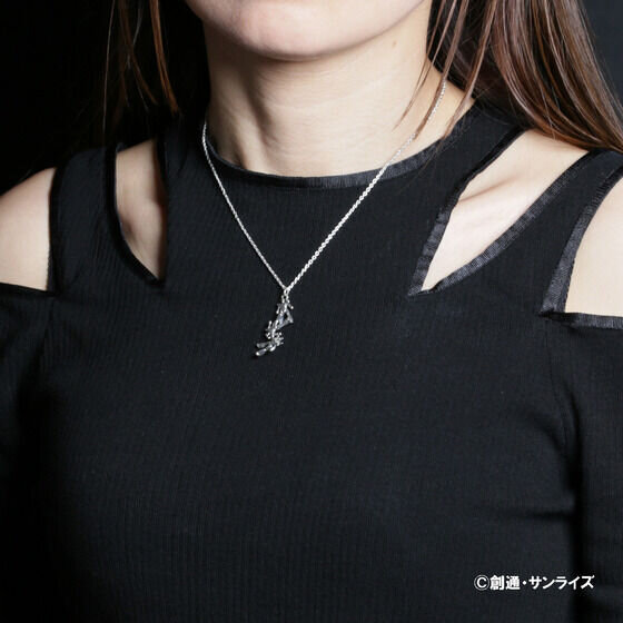 「逆襲のシャア」νガンダムとサザビーのフェイス部分が指輪に！「ガンダム」コラボアクセサリーに「水星の魔女」含む全9商品