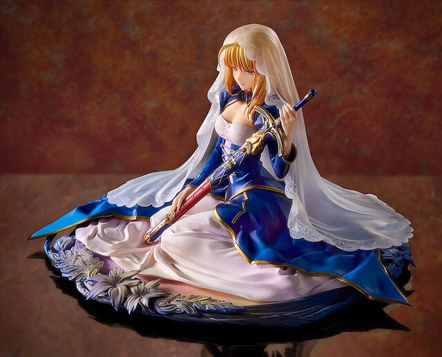 聖剣を抱えた姿が神々しい……！『Fate/stay night』原点の物語「Garden of Avalon」より、セイバーがスケールフィギュア化
