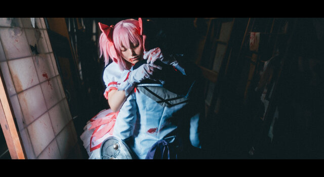 鹿目 まどか：つばさび（X：@tsubasabi）、暁美 ほむら：眞冬（X：@zzz_igs）撮影：ぼんごれ（X：@bongore1127st）