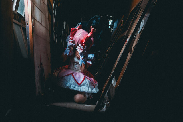 鹿目 まどか：つばさび（X：@tsubasabi）、暁美 ほむら：眞冬（X：@zzz_igs）撮影：ぼんごれ（X：@bongore1127st）
