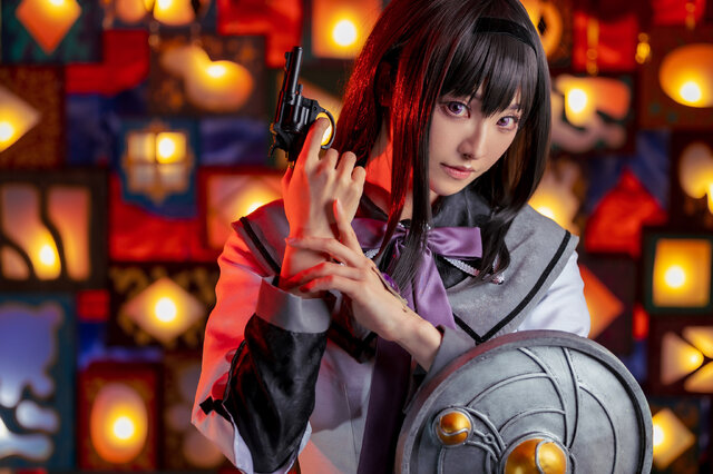 暁美 ほむら「魔法少女まどか☆マギカ」／まひる（X：@mahiru_no_ohiru）、撮影：あーちゃん.（X：@a_chan_dao）