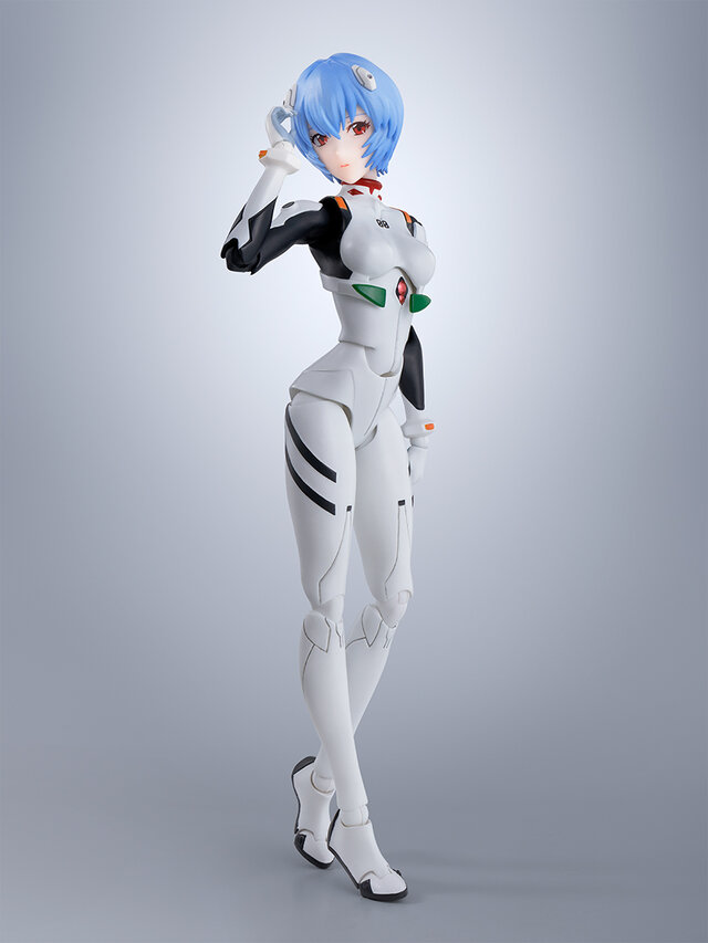太もものロール可動で柔らかいポーズも自然…！「エヴァンゲリオン」綾波レイがプラグスーツ姿でアクションフィギュア化
