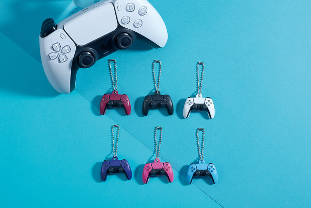 PS5のコントローラーをミニサイズで再現！方向キーとアクションボタンには透明パーツを使用