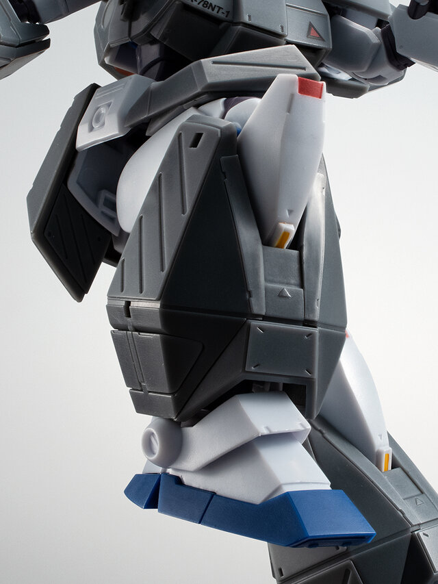 ポケットの中の戦争より「ROBOT魂 ガンダムNT-1」がチョバム・アーマー装備で一般販売！アーマーは部位毎に着脱可能