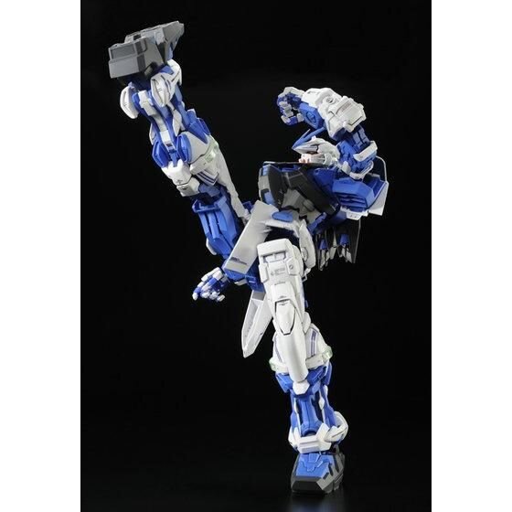 ガンプラ「PG ガンダムアストレイ ブルーフレーム」がプレバンで再販！大型武器「M68キャットゥス 500mm無反動砲」も大スケールで再現