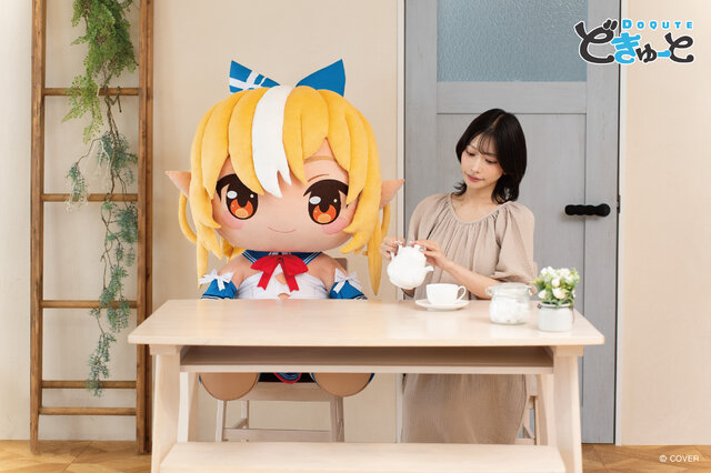 あまりにもデカい！「ホロライブ」兎田ぺこら、宝鐘マリンら4人の超特大ぬいぐるみ「どきゅーと」が受注販売