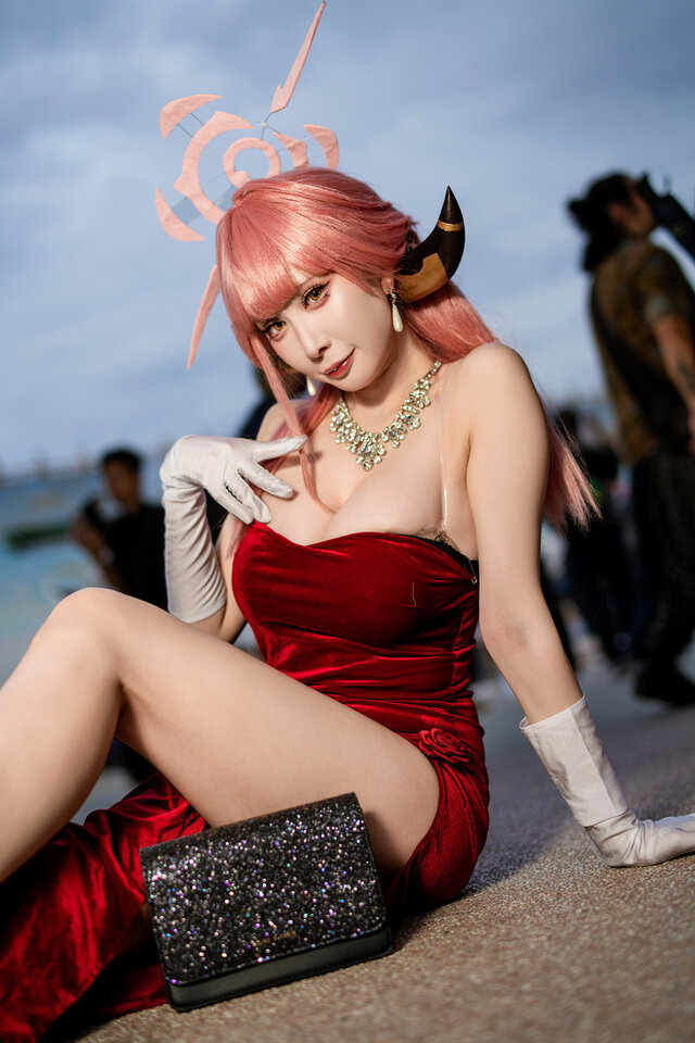 陸八魔アル『ブルーアーカイブ』／小律（Instagram：ritsuoxo、X：@ritsu_OxO）