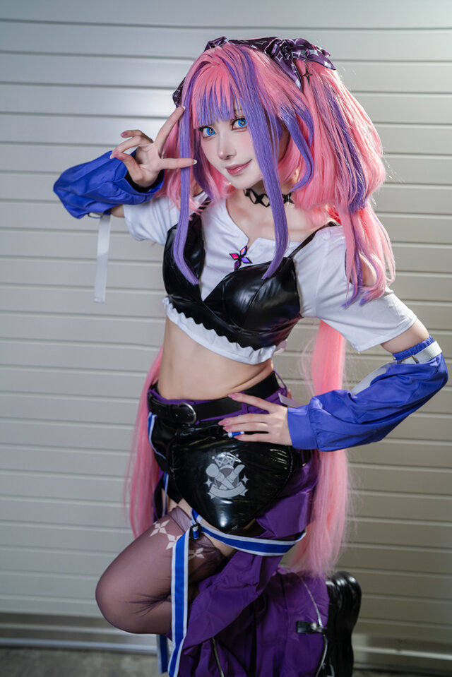 綺々羅々ヴィヴィ「ホロライブ」／壱村 あん（X：@ancho_cos）
