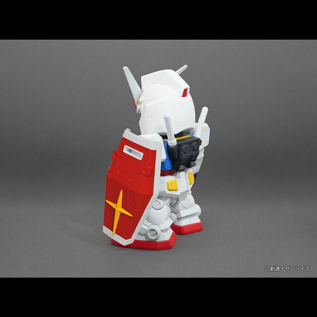 全高約23cmの圧倒的存在感！SDタイプの「RX-78-2ガンダム」ジャンボソフビフィギュアが再登場