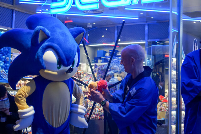セガ、渋谷に公式ストア「SEGA STORE TOKYO」出店！限定デザインのソニックが展示の新店舗に突撃―COO・内海州史氏も登壇のオープニングセレモニーをレポート