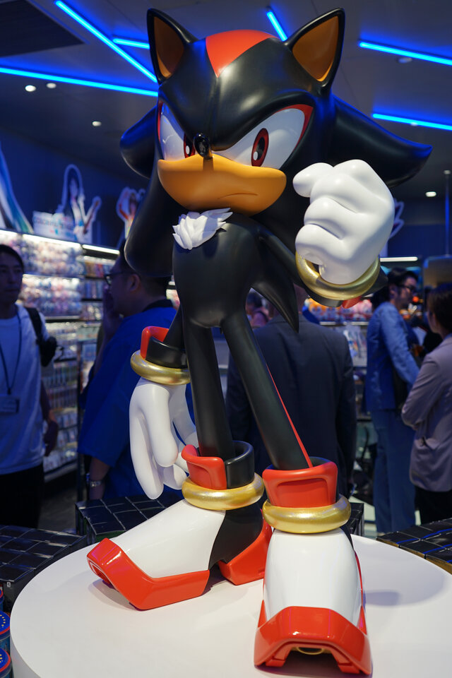 セガ、渋谷に公式ストア「SEGA STORE TOKYO」出店！限定デザインのソニックが展示の新店舗に突撃―COO・内海州史氏も登壇のオープニングセレモニーをレポート