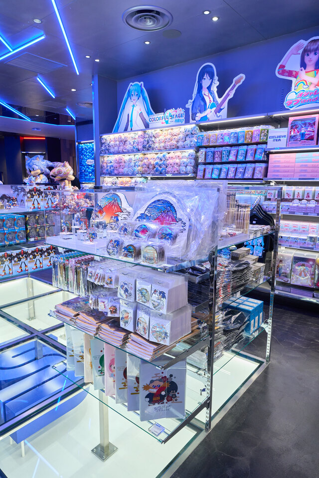 セガ、渋谷に公式ストア「SEGA STORE TOKYO」出店！限定デザインのソニックが展示の新店舗に突撃―COO・内海州史氏も登壇のオープニングセレモニーをレポート