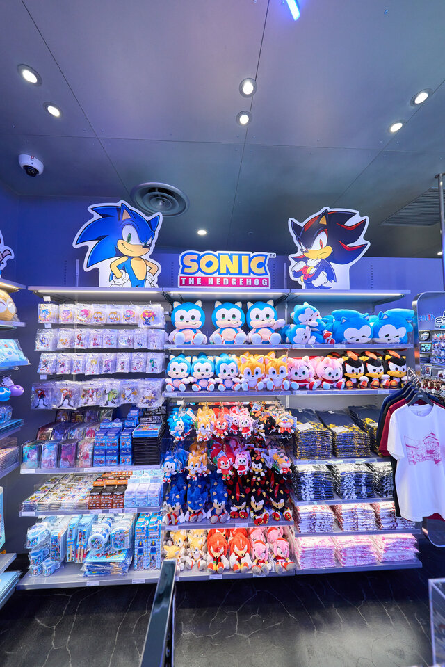 セガ、渋谷に公式ストア「SEGA STORE TOKYO」出店！限定デザインのソニックが展示の新店舗に突撃―COO・内海州史氏も登壇のオープニングセレモニーをレポート